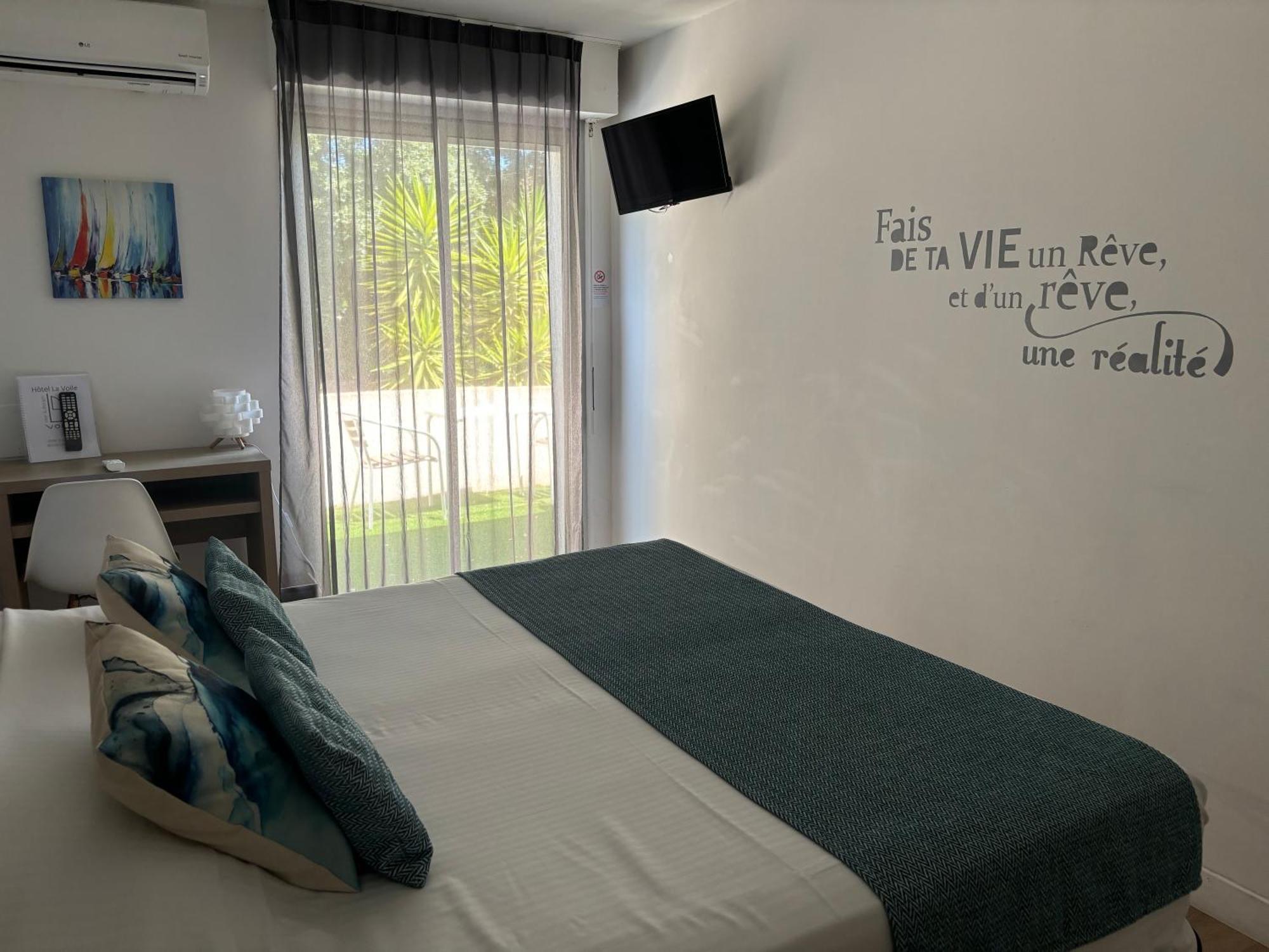 Hotel La Voile Bormes-les-Mimosas Buitenkant foto